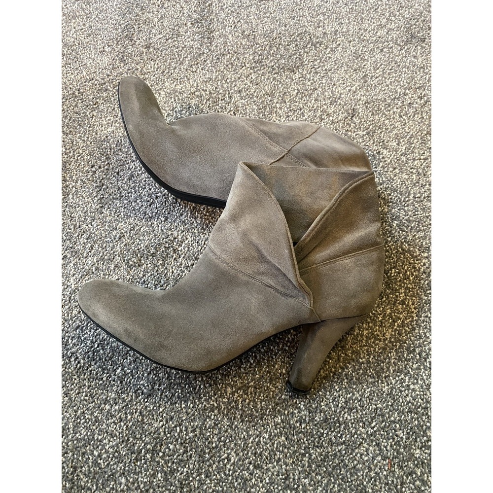 Enzo Angiolini Earachey 7.5M Gray Suede Cuffed Ankle Boot 3.5" High Heel Women's